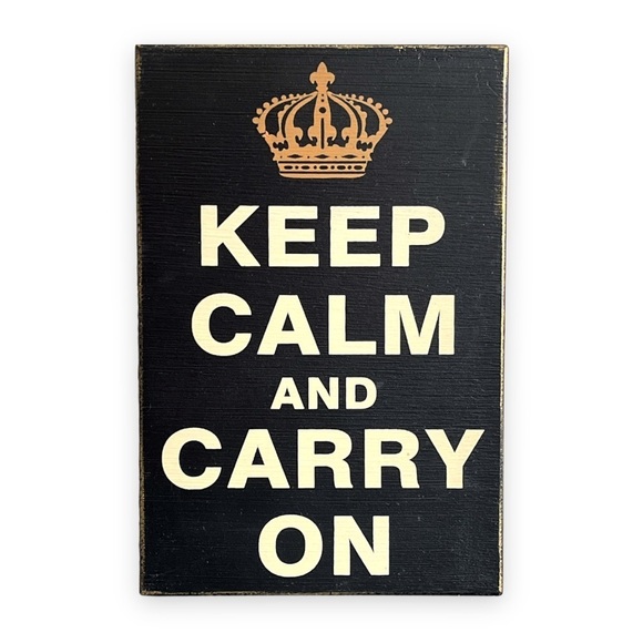 Black‎ Wood Sign Keep Calm And Carry On Gold Crown Office Decor Shabby Chic - Picture 1 of 6
